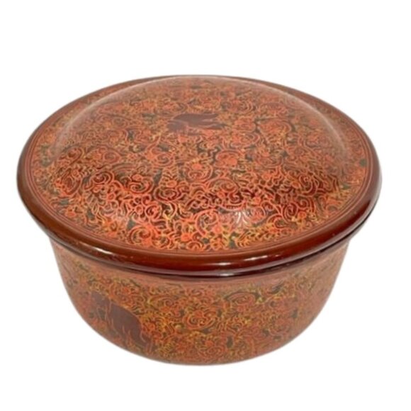 Vintage Thai lacquer bowl with lid with elephant designs. - Picture 1 of 7